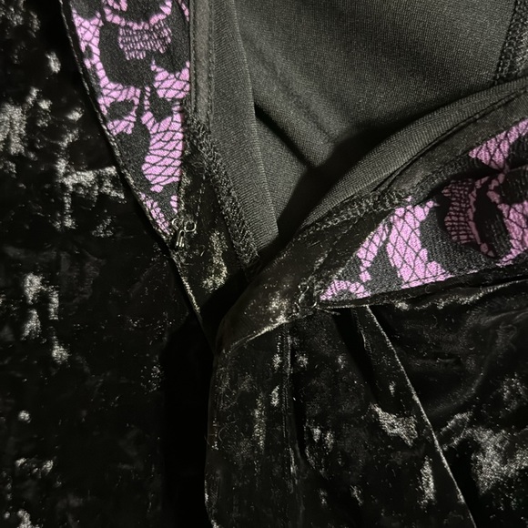 VTG Betsey Johnson Velvet Romper - Picture 5 of 5